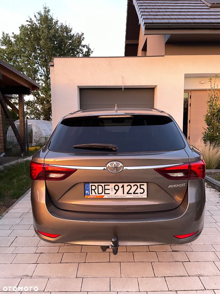Toyota Avensis - 5