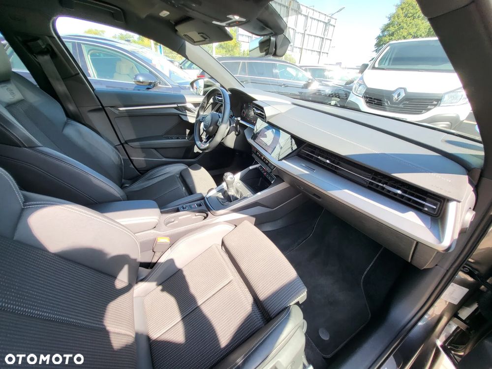 Audi A3 Sportback 35 TFSI S line - 9