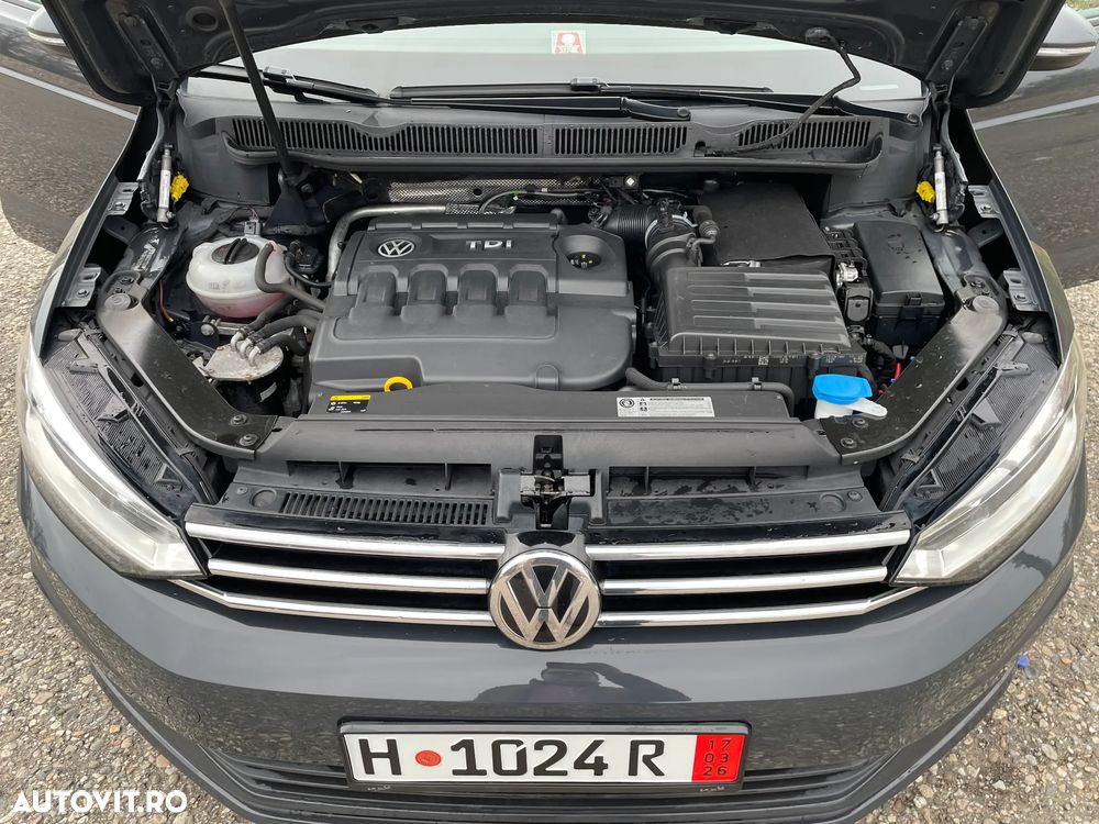 Volkswagen Touran - 14