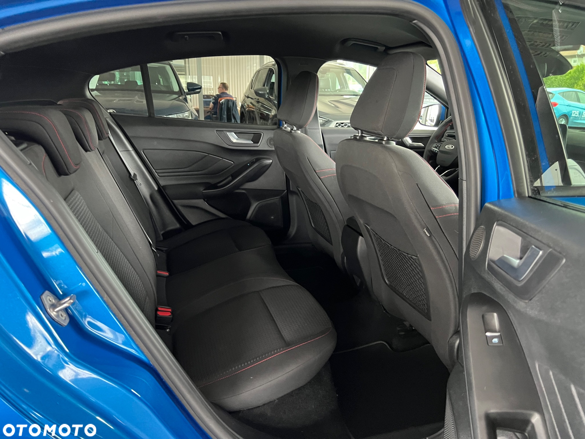Ford Focus 1.0 EcoBoost ST-Line X - 33
