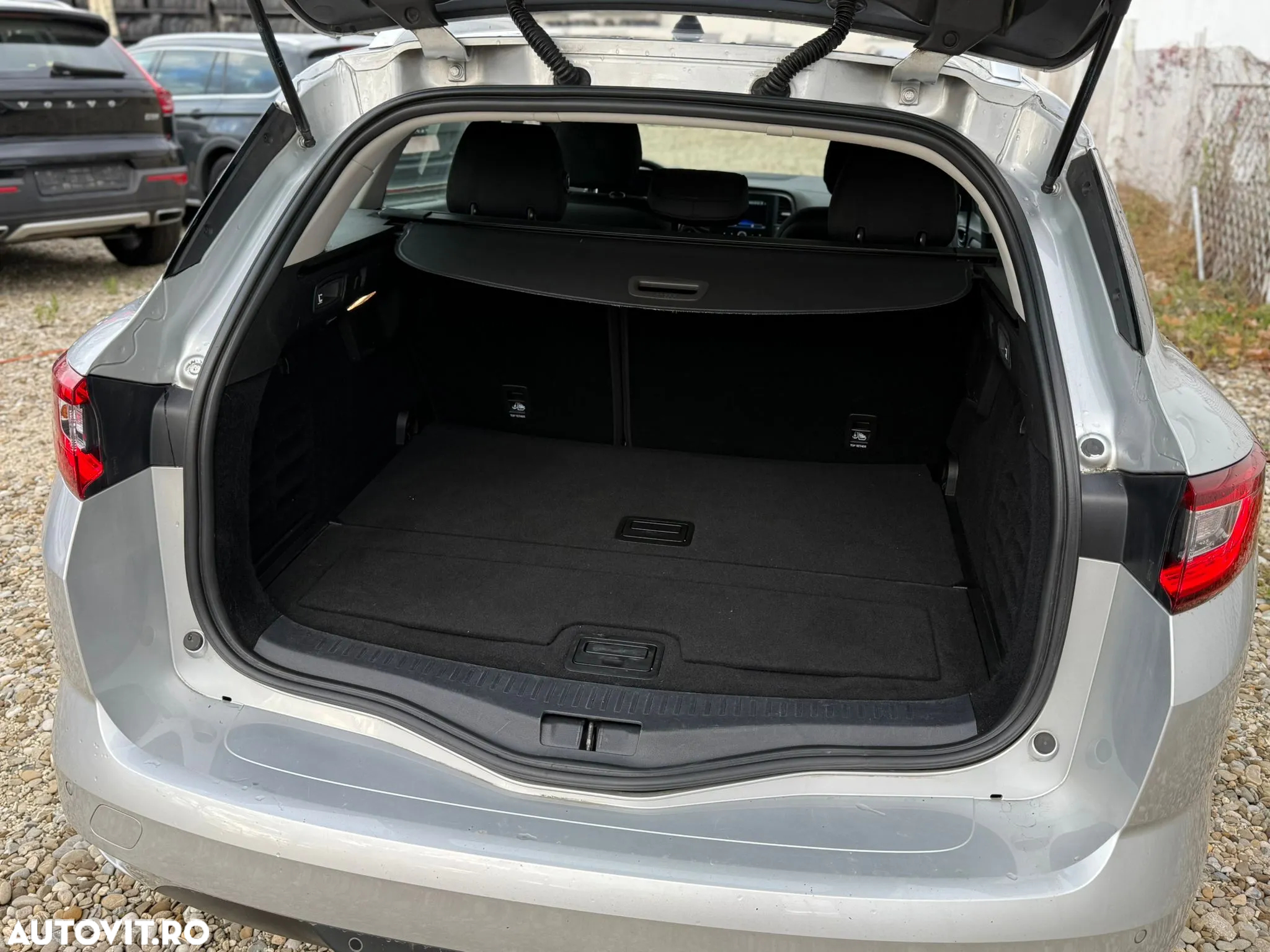 Renault Megane BLUE dCi 115 EDC INTENS - 8