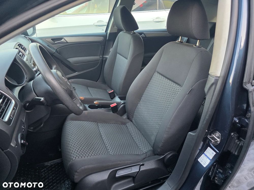 Volkswagen Golf 1.6 TDI DPF Comfortline - 13