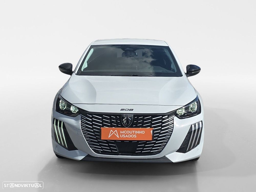 Peugeot 208 - 8