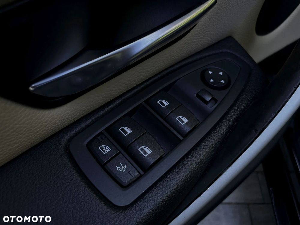 BMW 3GT 320i Modern Line - 34