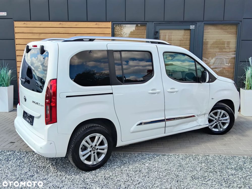Toyota Proace City Verso 1.2 Turbo L1 Team Deutschland - 17