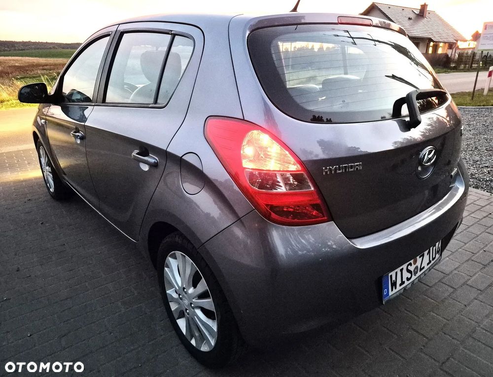 Hyundai i20 1.6 CRDi Style - 11