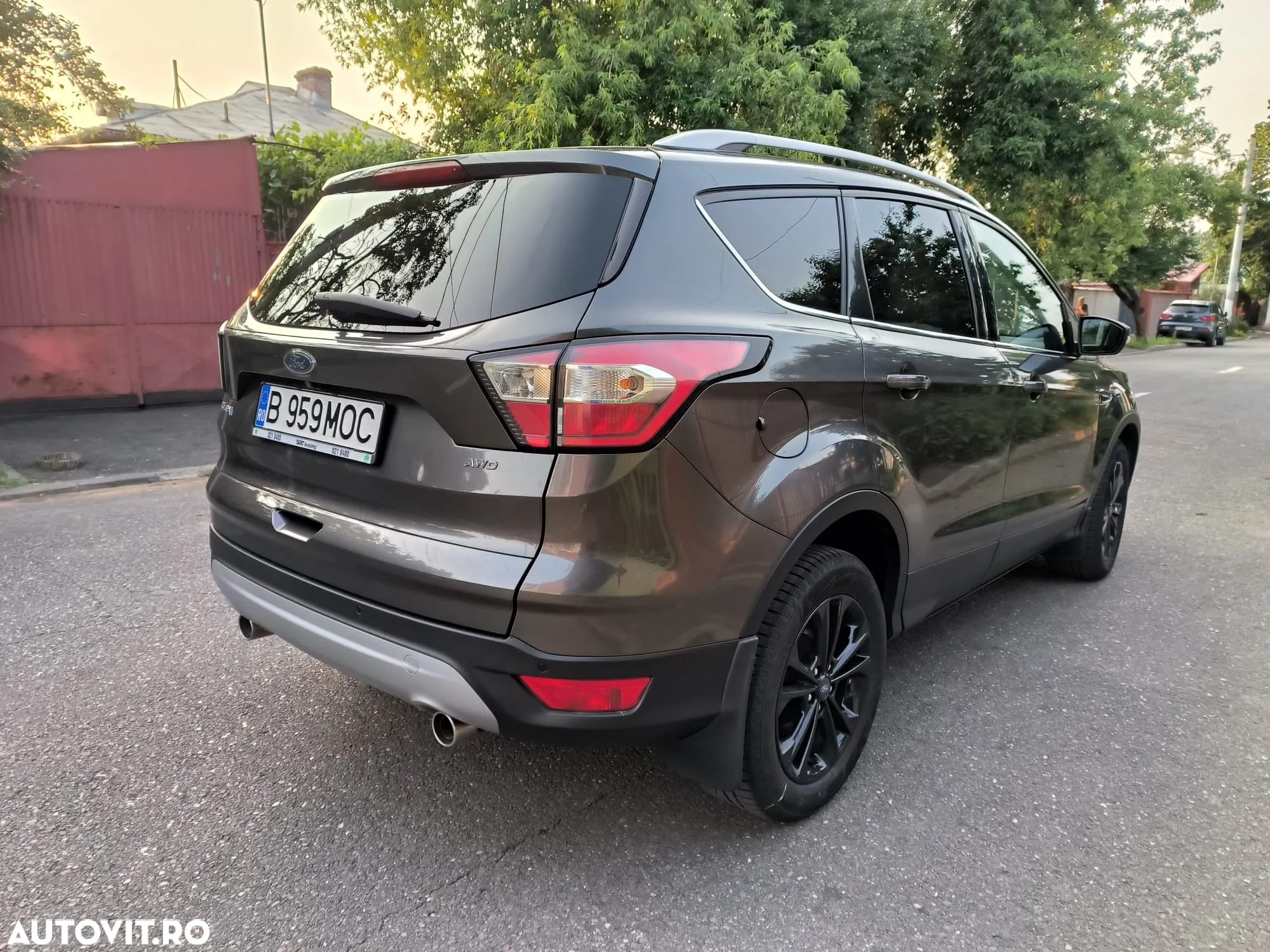 Ford Kuga 2.0 TDCi 4WD Powershift Titanium - 6