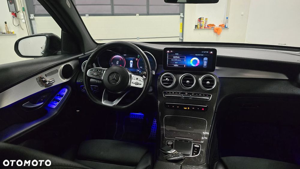 Mercedes-Benz GLC 220 d 4Matic 9G-TRONIC AMG Line Plus - 18
