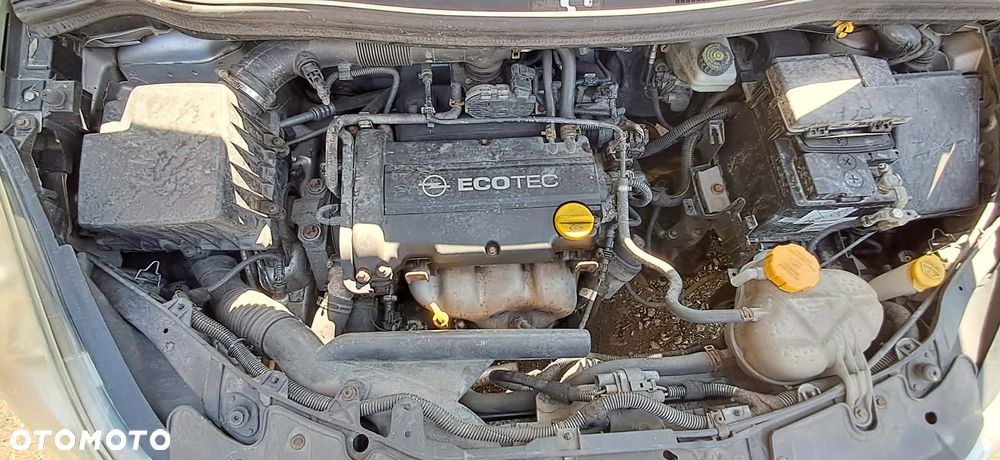 Opel Corsa 1.2 16V Enjoy - 10