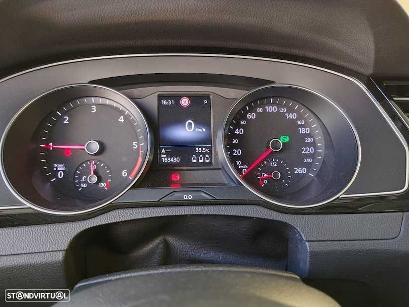 VW Passat Variant 2.0 TDI Business DSG - 15
