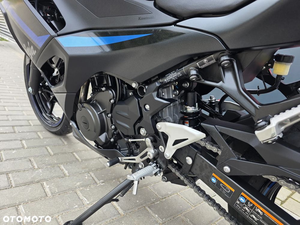 Kawasaki Ninja 500 - 32