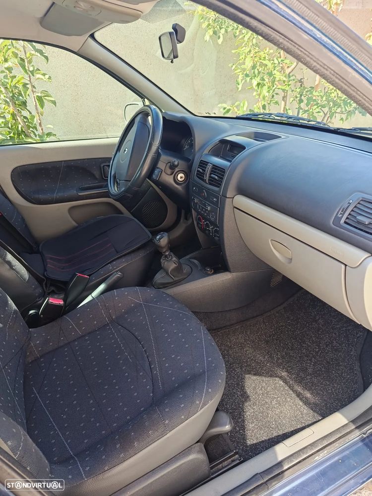 Renault Clio 1.2 16V Confort Authentique - 6