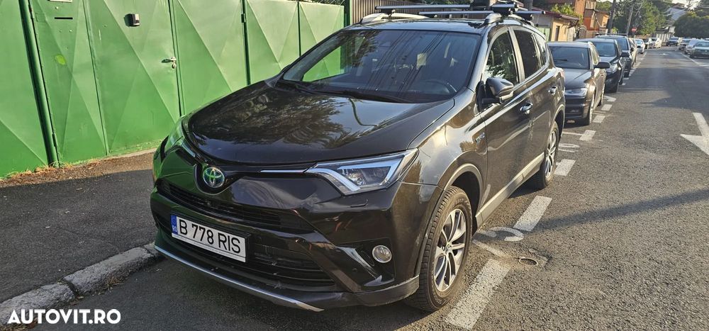 Toyota RAV4 - 1