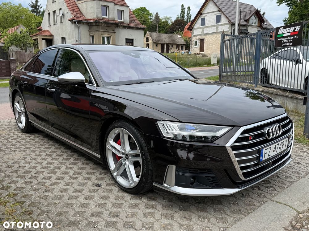 Audi S8 - 4