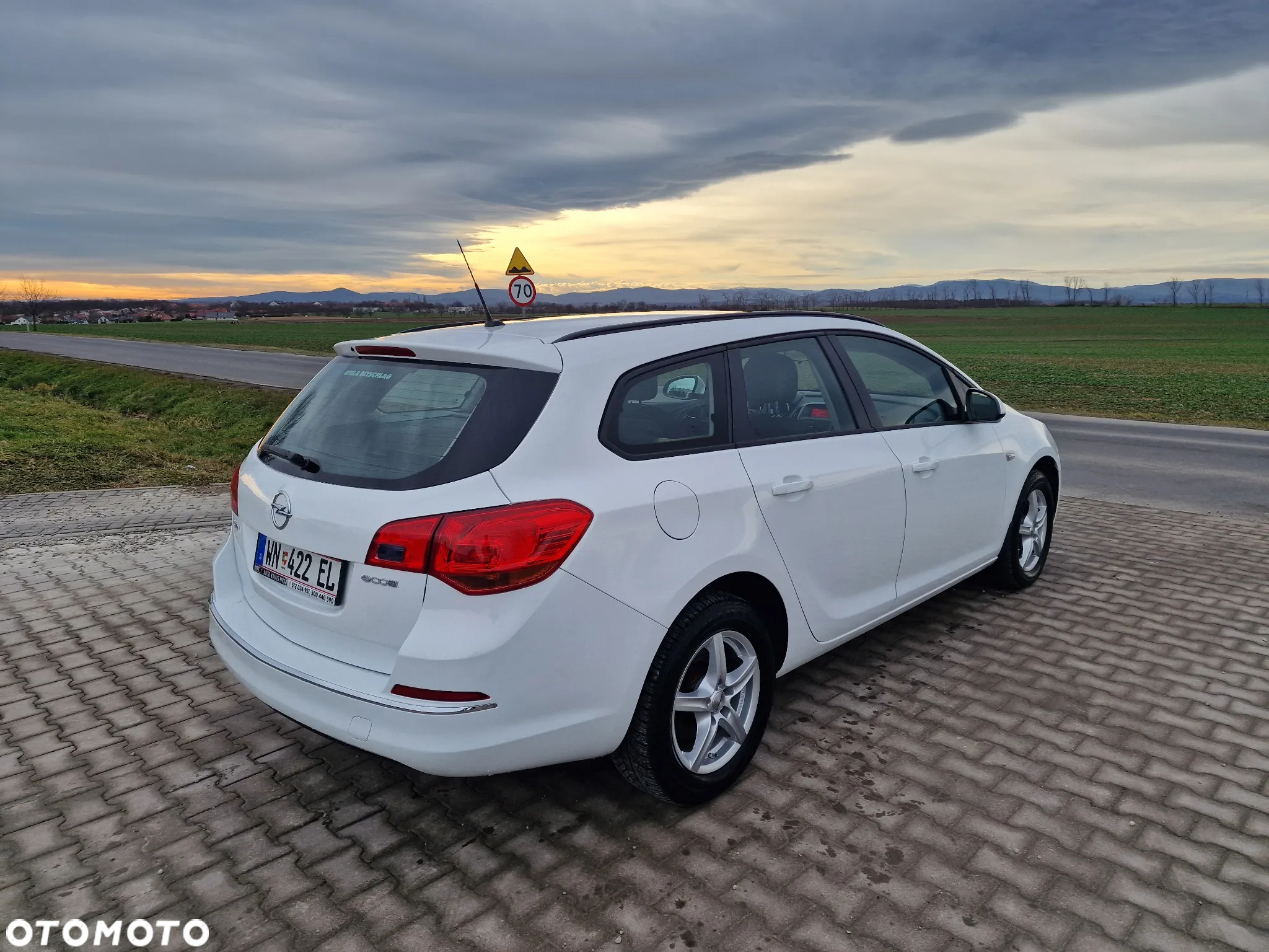 Opel Astra 1.6 D Start/Stop Sports Tourer Business - 8