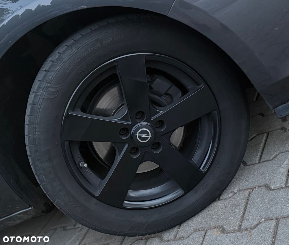 Opel Astra 1.4 T Cosmo - 24