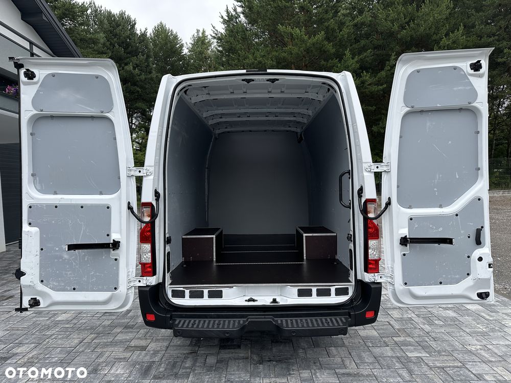 Iveco L4H2 Brygadowy 7 osób / Najbogatsza wersja wyposażenia / Koła bliźniacze / DMC 3500kg / Hak 3500kg / Niski przebieg / Salon PL / Stan jak nowy / Ładowność 904kg / FV23% - 39