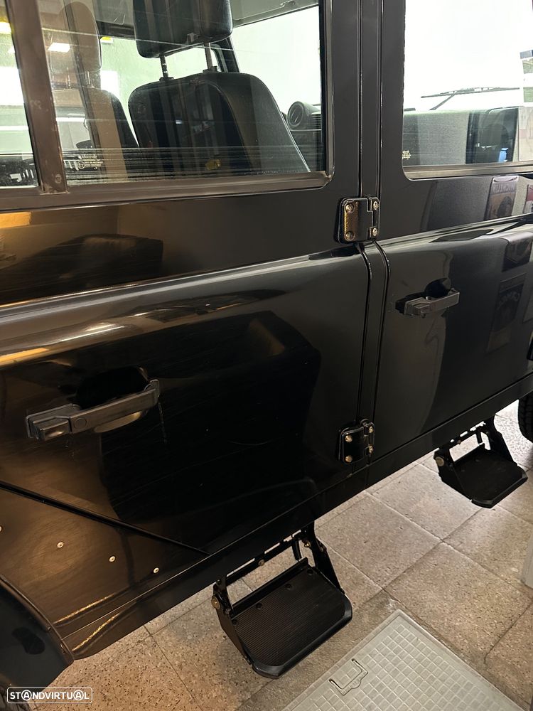 Land Rover Defender 110 CC 2.4 CRD E - 15