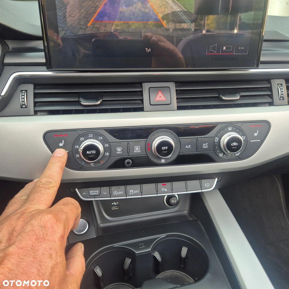 Audi A5 Cabrio 2.0 TDI S tronic design - 30