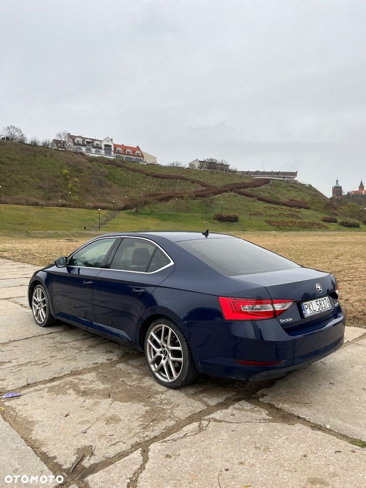 Skoda Superb 1.6 TDI Style Greenline - 3