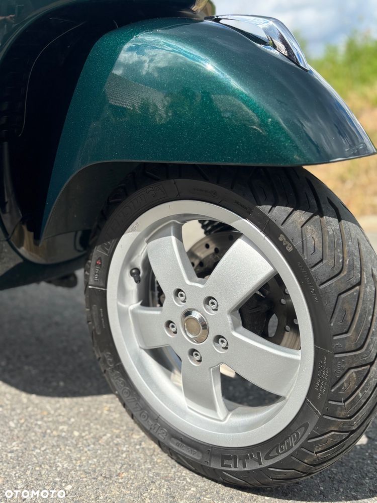 Vespa GTS - 13