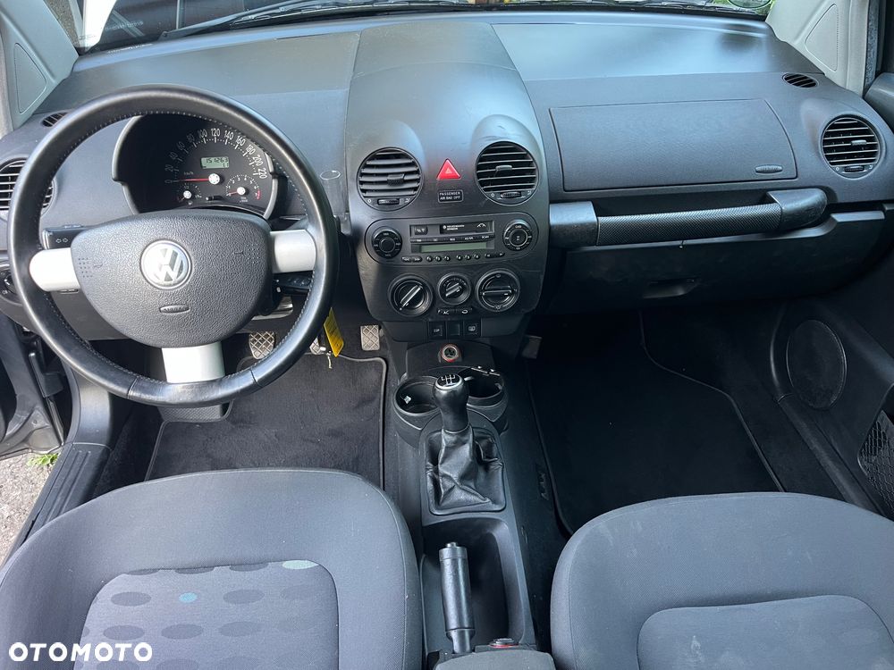 Volkswagen New Beetle 1.6 - 12