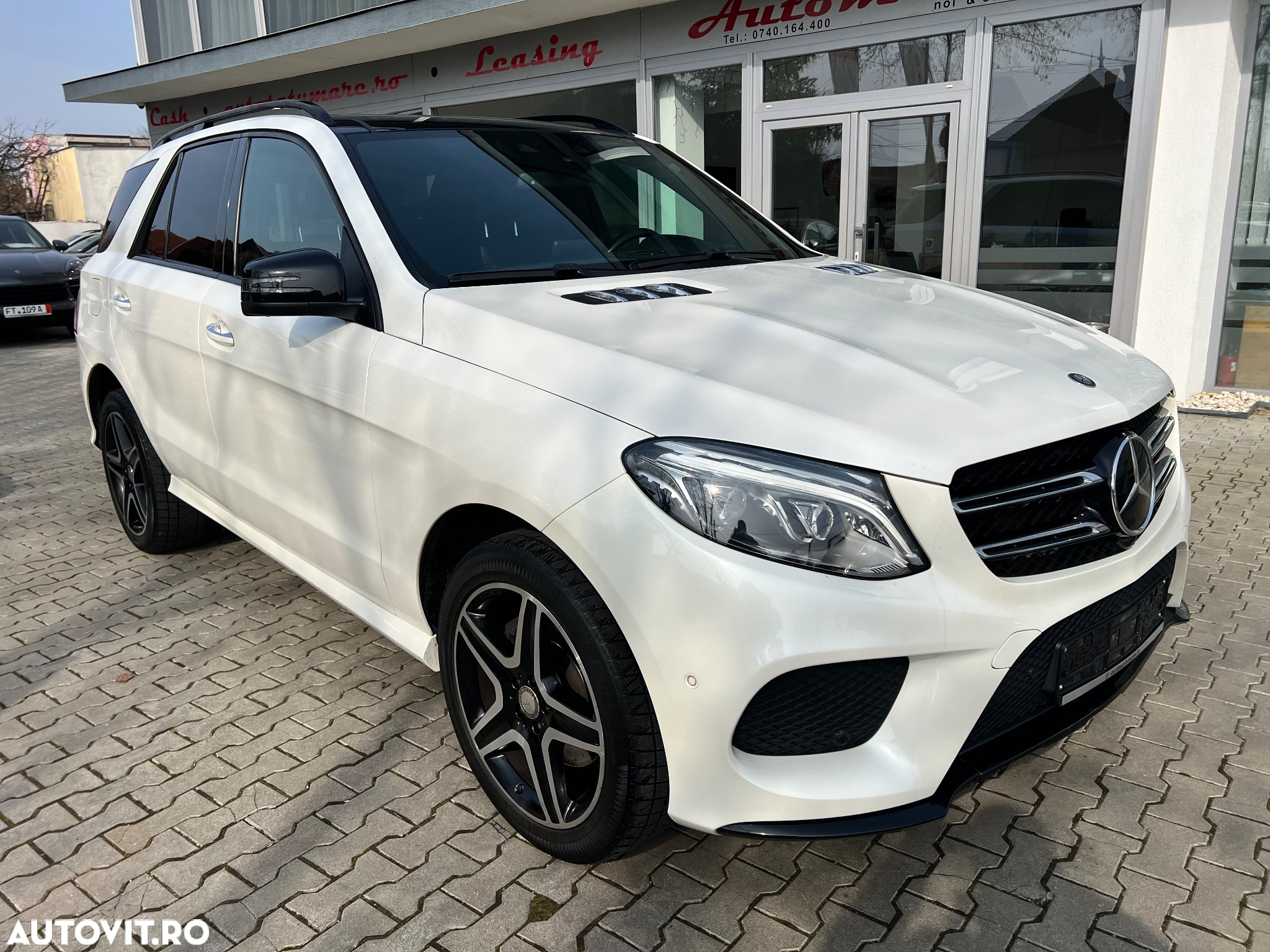 Mercedes-Benz GLE 350 d 4Matic 9G-TRONIC AMG Line - 3