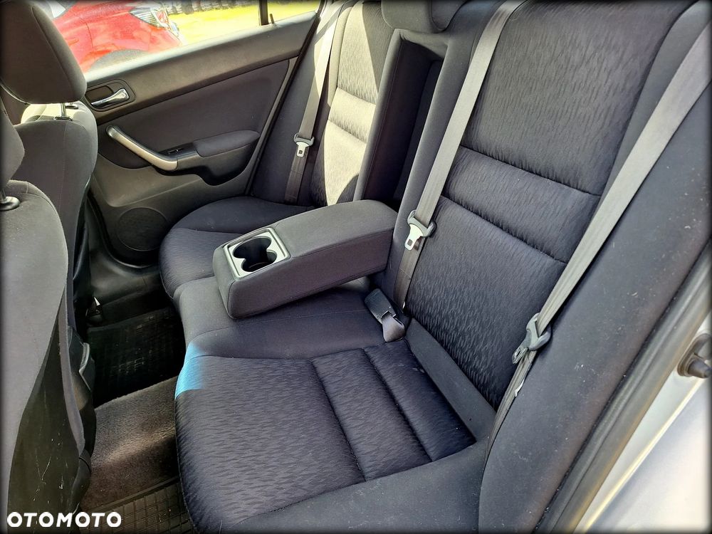 Honda Accord 2.0 Executive - 8