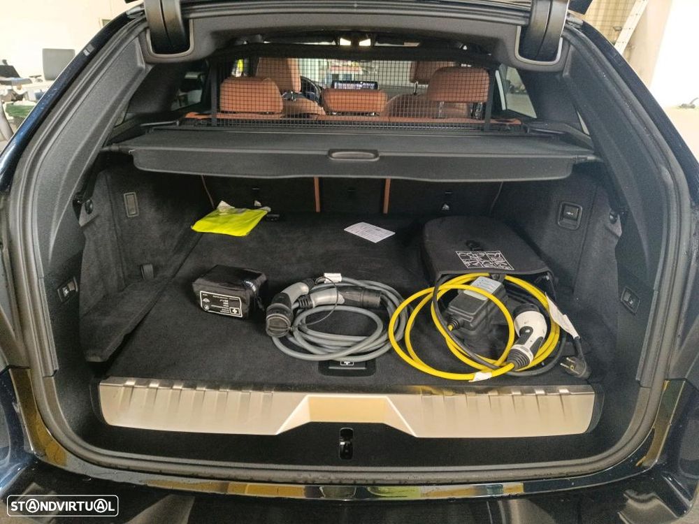 BMW 530 e - 12