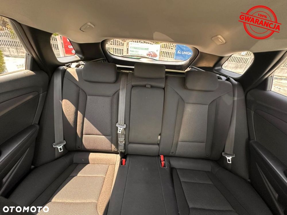 Hyundai i40 Kombi blue 1.6 Family+ - 31