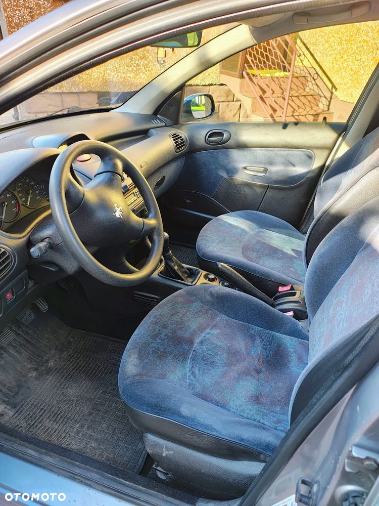 Peugeot 206 - 9