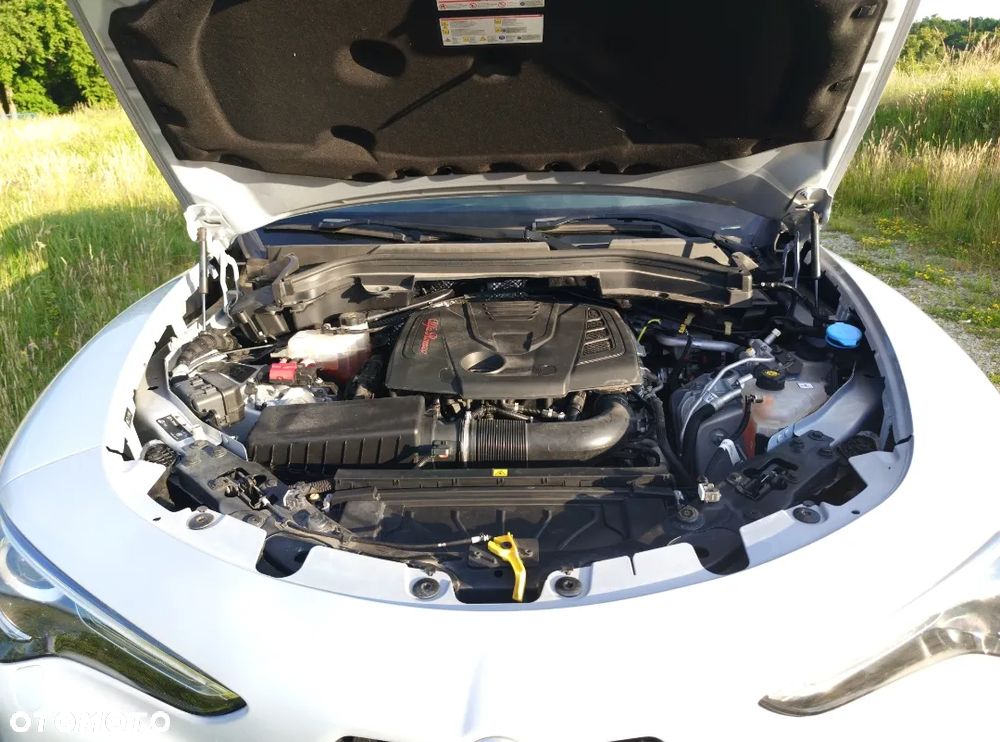Alfa Romeo Stelvio - 9