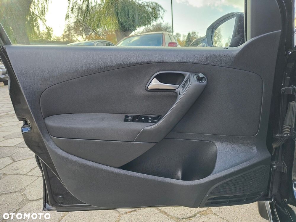 Volkswagen Polo - 15