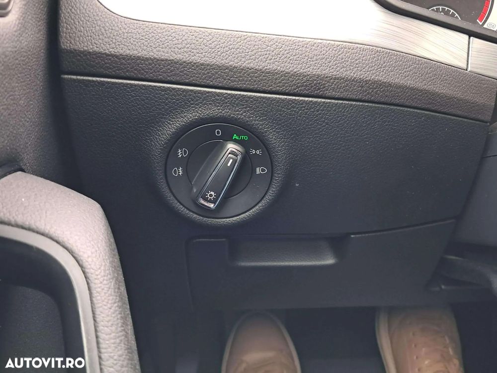 Skoda Superb 2.0 TDI DSG Ambition - 16