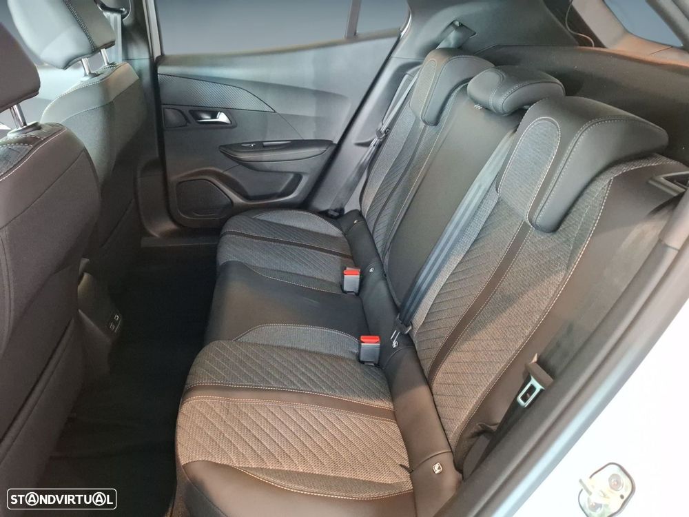 Peugeot e-2008 54 kWh Allure - 4