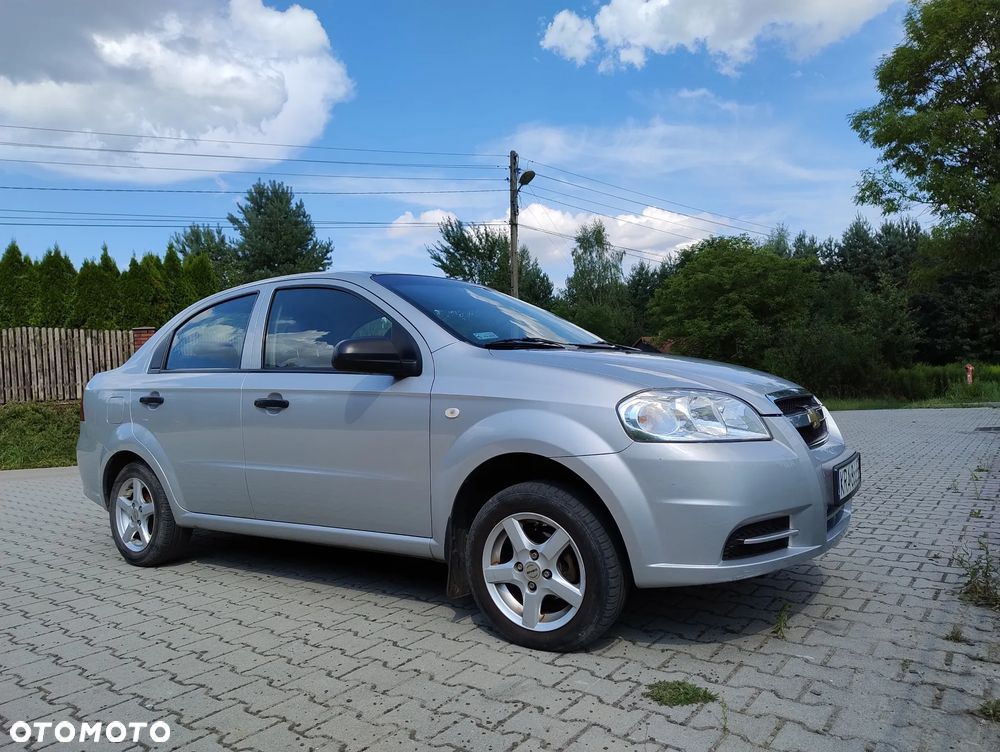 Chevrolet Aveo 1.2 16V Base - 4