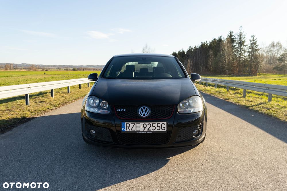 Volkswagen Golf 2.0 GTI - 2