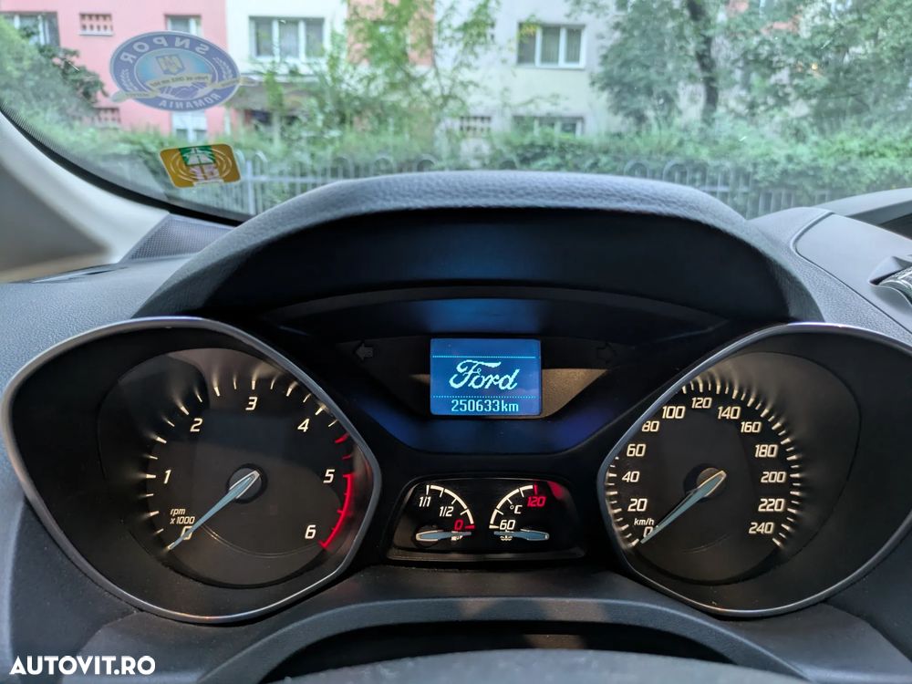 Ford Grand C-Max - 17