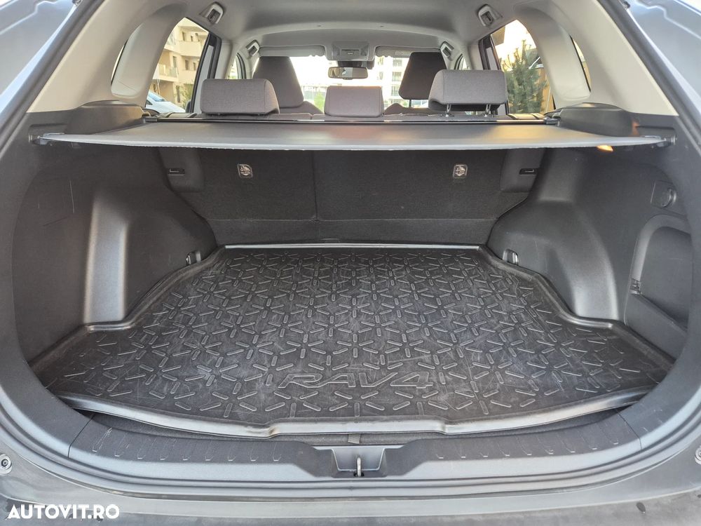 Toyota RAV4 2.5 Hybrid VVT-iE 4x2 Dynamic - 19