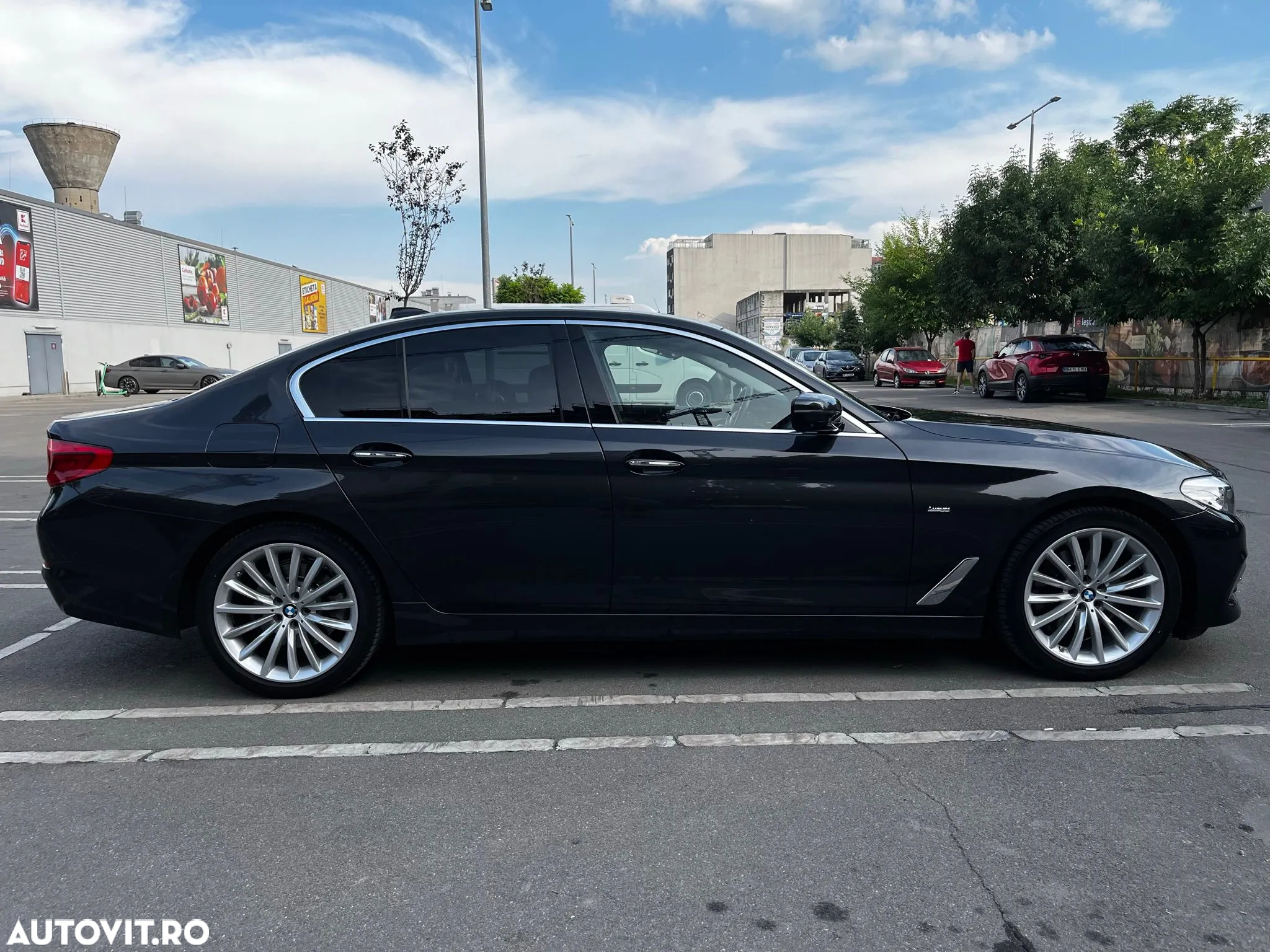 BMW Seria 5 520d Aut. Luxury Line - 2