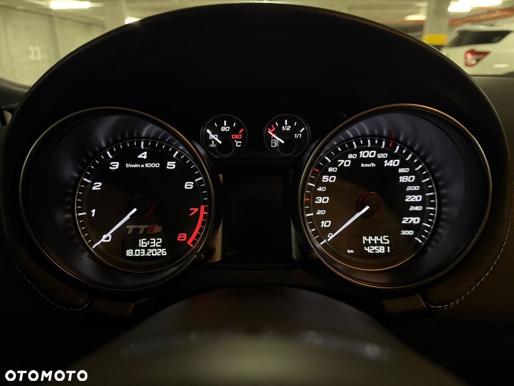 Audi TT S Coupé - 13