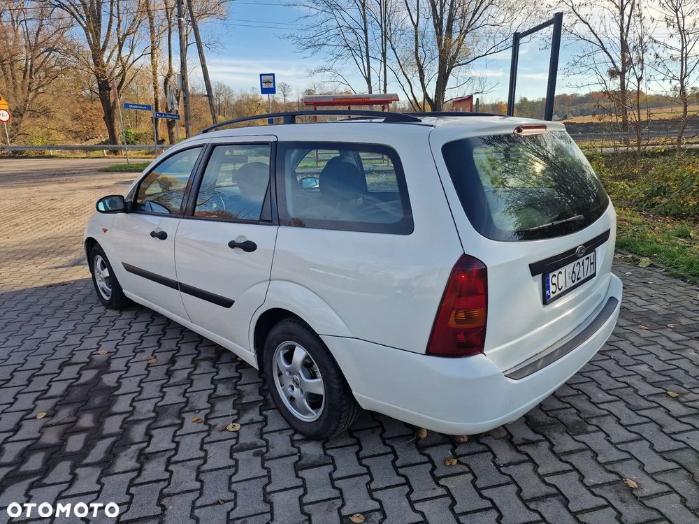 Ford Focus Kombi 01-05 - 4