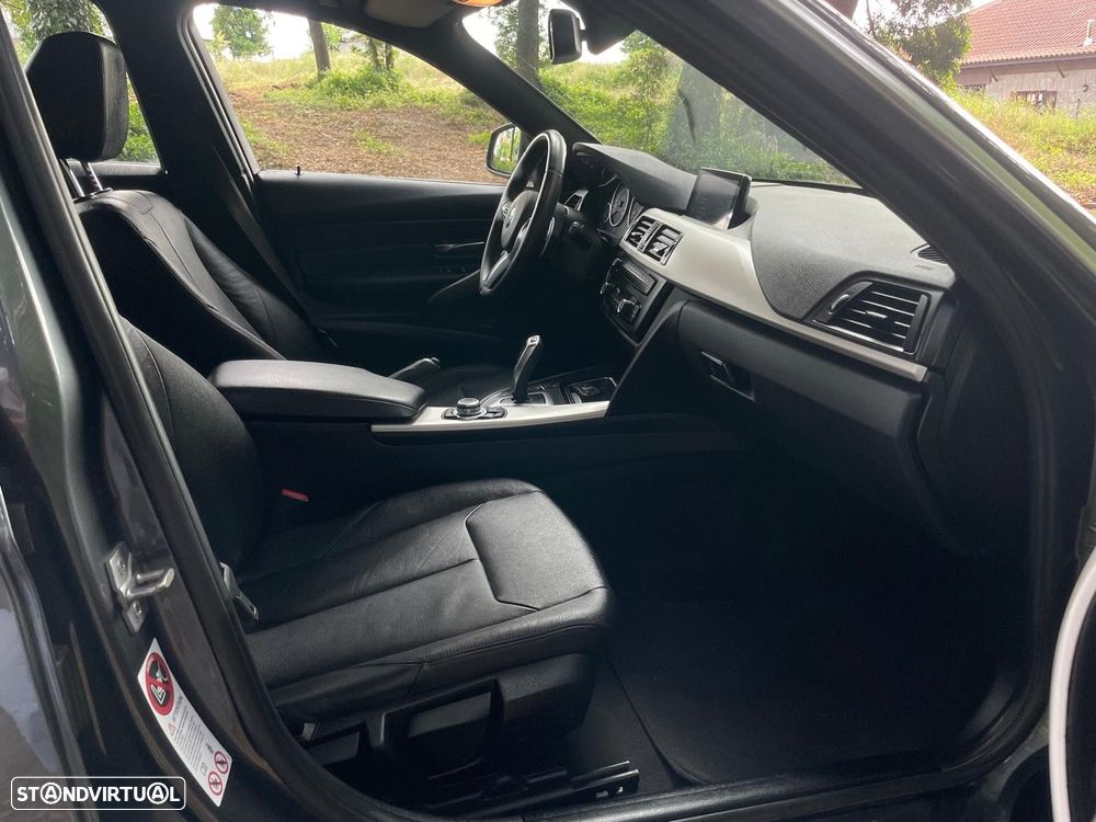 BMW 320 d Touring xDrive Pack M Auto - 24