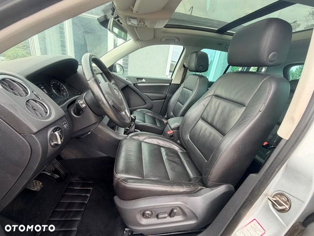 Volkswagen Tiguan 2.0 TDI SCR BlueMotion Technology Sport & Style - 16