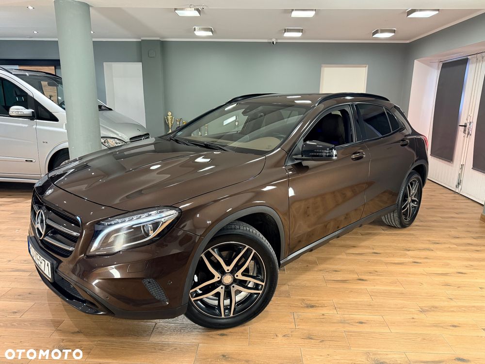 Mercedes-Benz GLA 250 4Matic 7G-DCT Activity Edition - 16