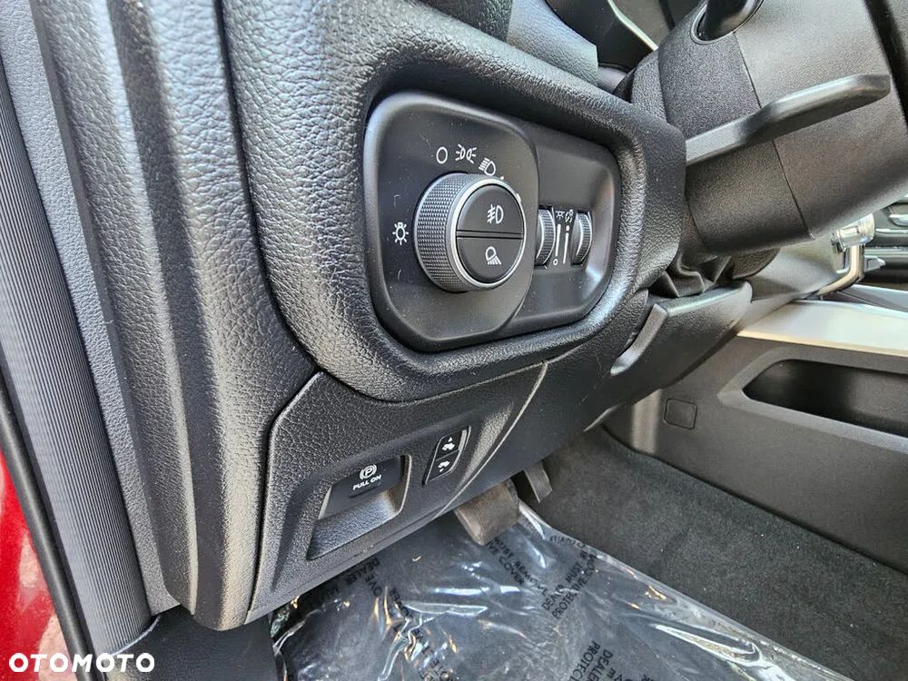 RAM 1500 5.7 Crew Cab Limited - 12