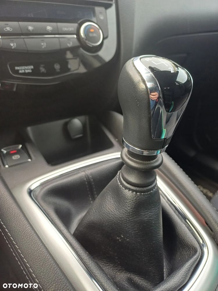Nissan Qashqai 1.3 DIG-T MHEV N-Connecta - 25