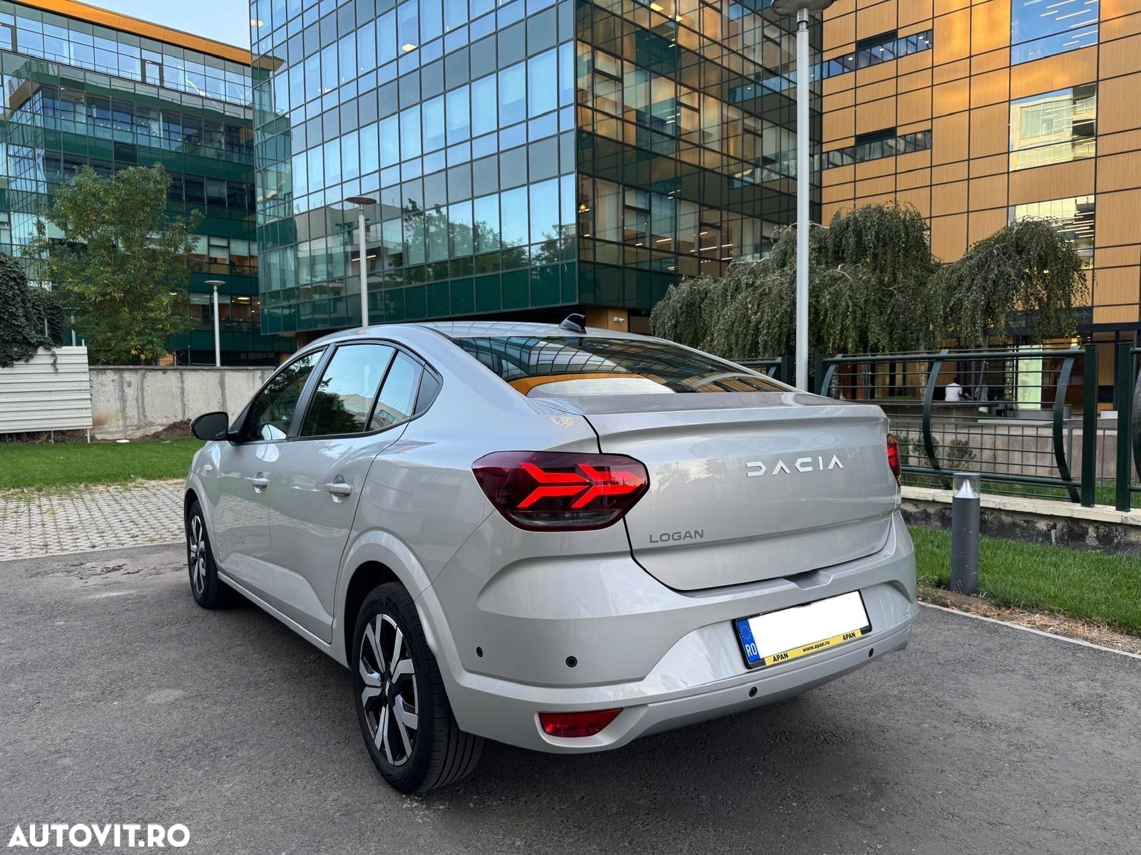 Dacia Logan ECO-G 100 MT6 Prestige+ - 2