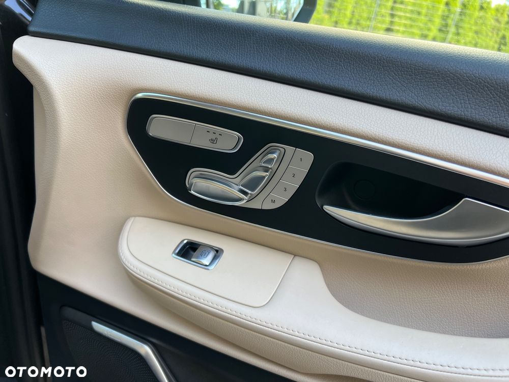Mercedes-Benz Klasa V 250 (BlueTEC) d Avantgarde 7G-Tronic (d³ugi) - 22