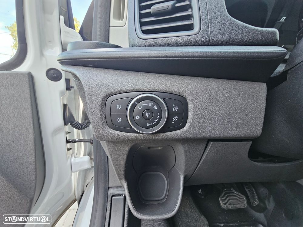 Ford Transit Custom 340 L2H2 VA Auto Trend Nugget Plus - 16